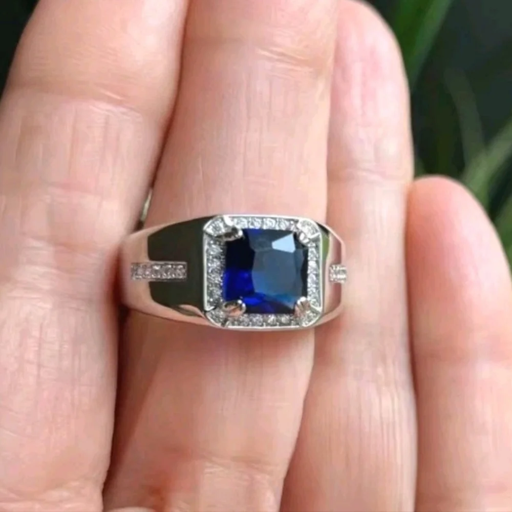 Silvery Classic Men's Sapphire Lab Created Diamond Ring